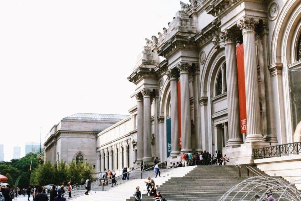 The Metropolitan Museum of Art & Central Park: Skip The Line Entry + Guided Tour Art Inside and Out: Skip the Line at Central Park and The Metropolitan Museum of Art