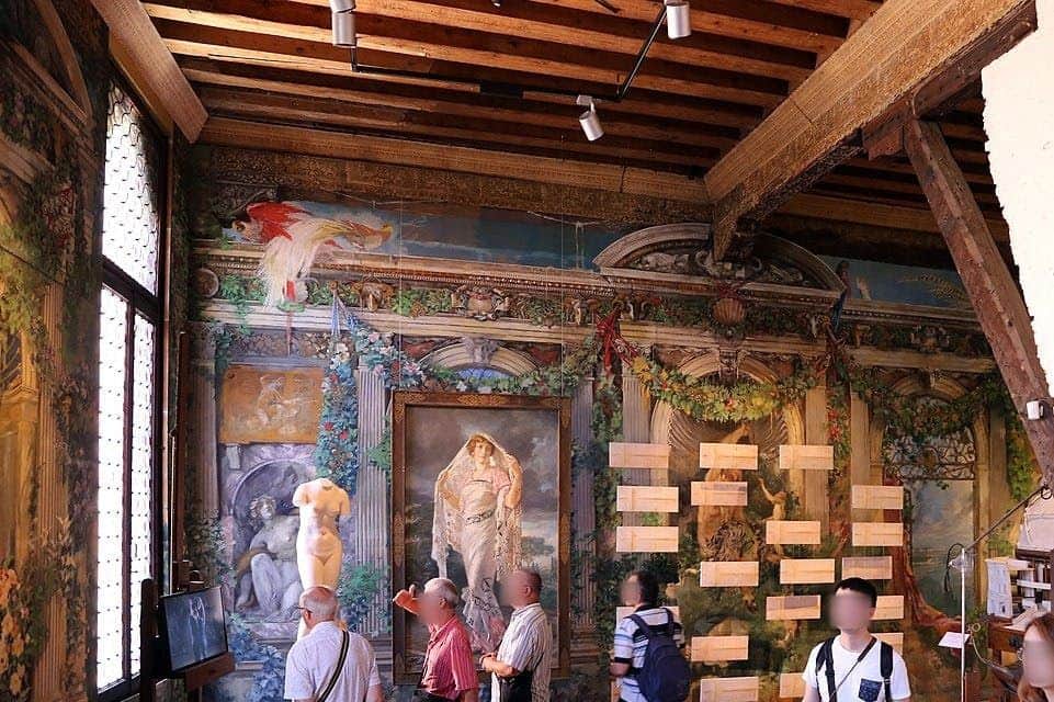 Museo Fortuny one of the frescoed rooms inside Fortuny Palace