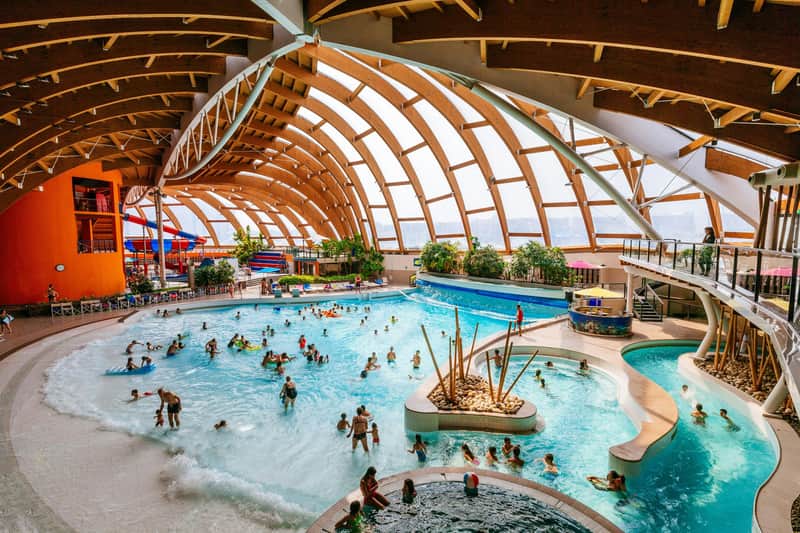 Acquaworld: Indoor and Outdoor Water Park Acquaworld: Indoor and Outdoor Water Park