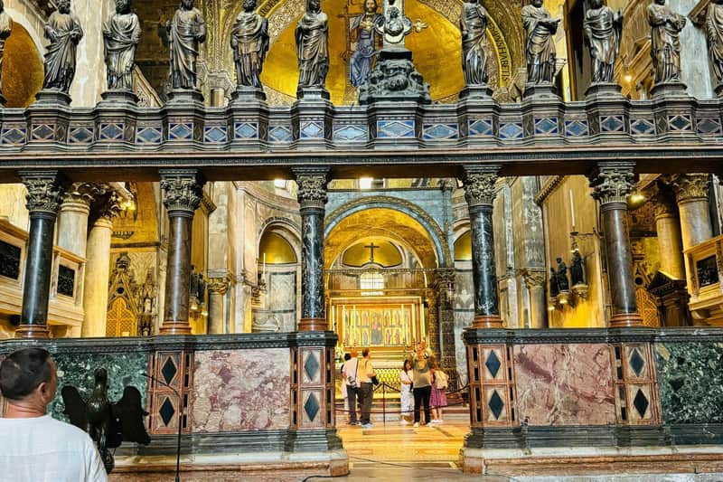 St. Mark's Basilica & Doge's Palace: Guided Tour + Terrace Access St. Mark's Basilica & Doge's Palace: Guided Tour + Terrace Access