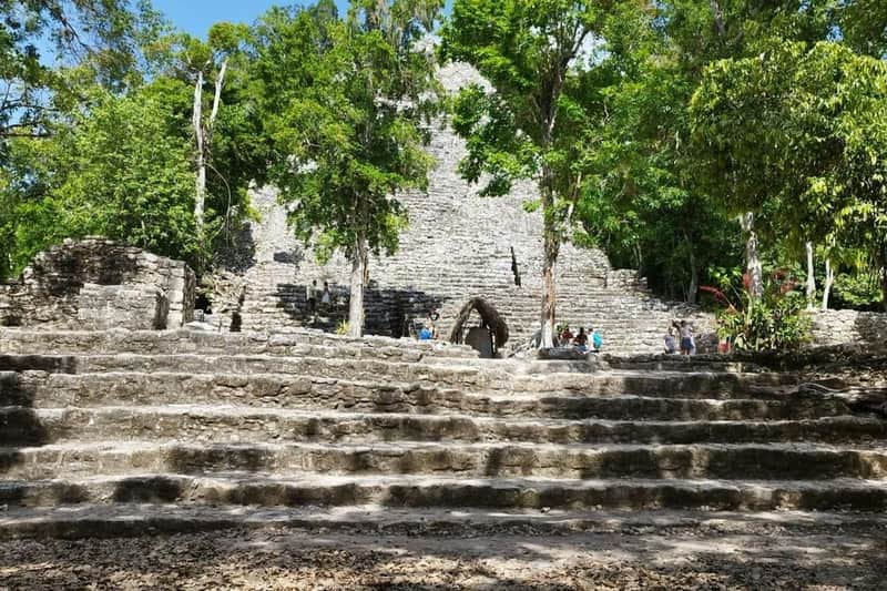 Yacimiento arqueológico de Cobá: visita guiada privada a pie – Yacimiento arqueológico de Cobá (Coba) Yacimiento arqueológico de Coba
