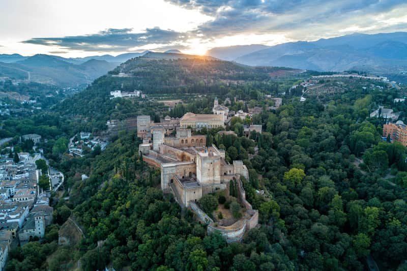 Alhambra: Skip The Line Ticket + Guided Tour
