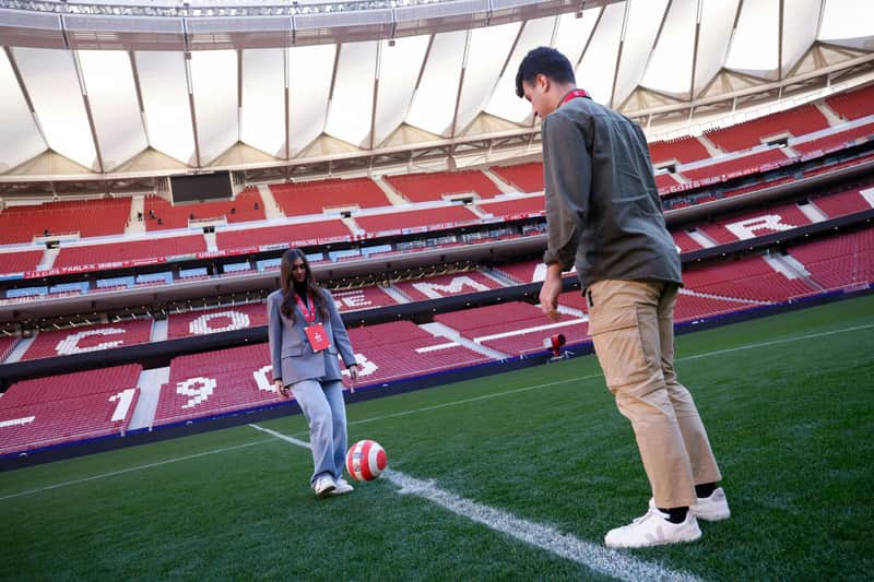 Atlético de Madrid: Honorary Kick-off Experience + Tour + Museum Entry