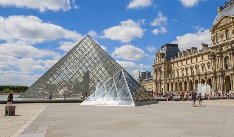 Louvre Museum Louvre Museum